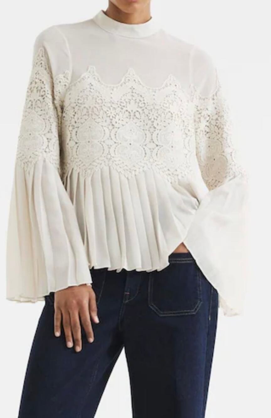 River island women’s blouse bell sleeve color beige size 8 NWT
